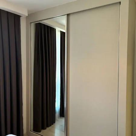 House With Views 公寓 *