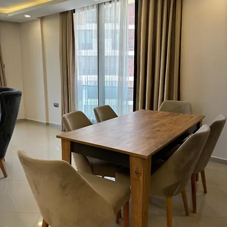 House With Views Daire Girne