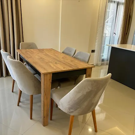 Daire House With Views *